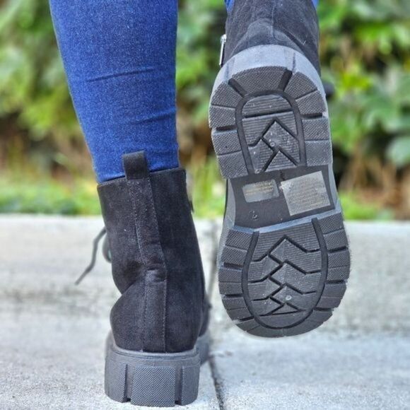 Womens Suede Combat Ankle Boots Lace Up Heeled Black Color - Picture 6 of 6